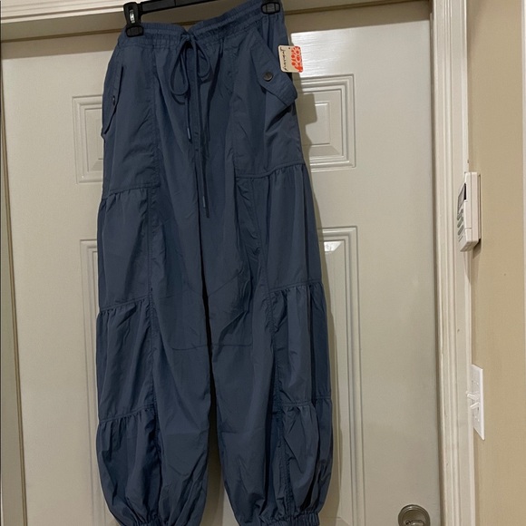 free people movement Pants - Free People Woman’s Slate Athletic Parachute(not loud) No Lining Xl
